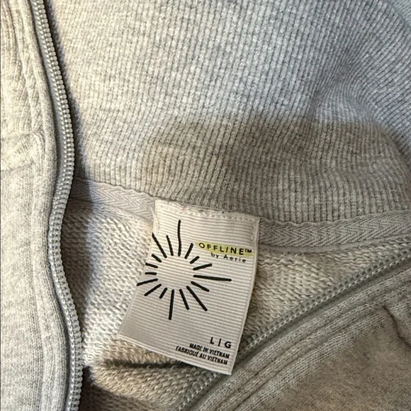 aerie Light Gray Quarter-Zip Cropped Sweatshirt - Picture 4 of 8